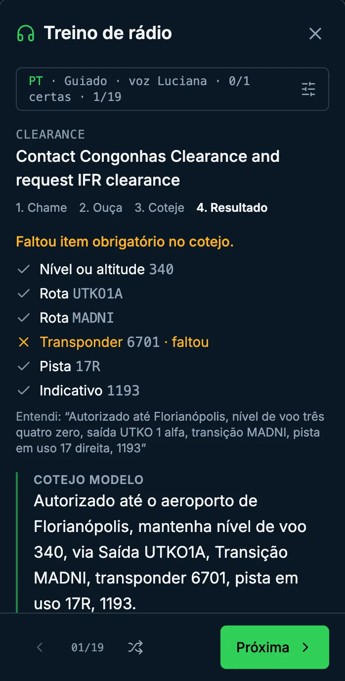 Treino de rádio na autorização de saída do NSK1193 em Congonhas: a resposta do piloto conferida item a item, com nível, saída, transição, pista e indicativo certos e o transponder 6701 marcado como faltando; abaixo, a resposta completa para comparar.